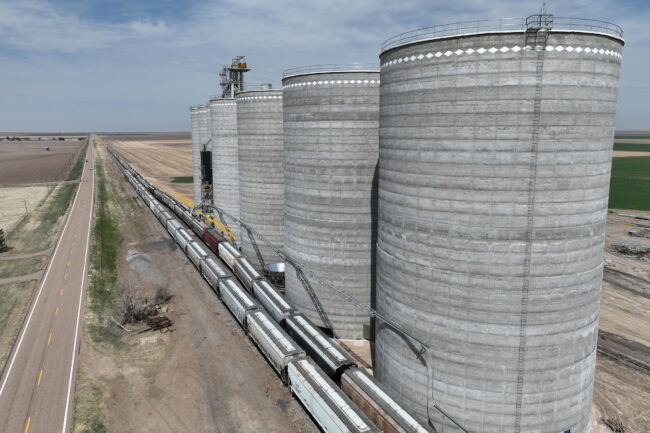 Weskan Grain grain shuttle loader facility
